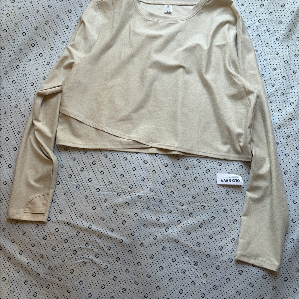 Cream Old Navy Cloud + Go Dry Activewear Crop Top Long Sleeves size 2x NWT